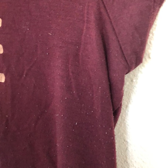 V-neck T - Picture 2 of 3